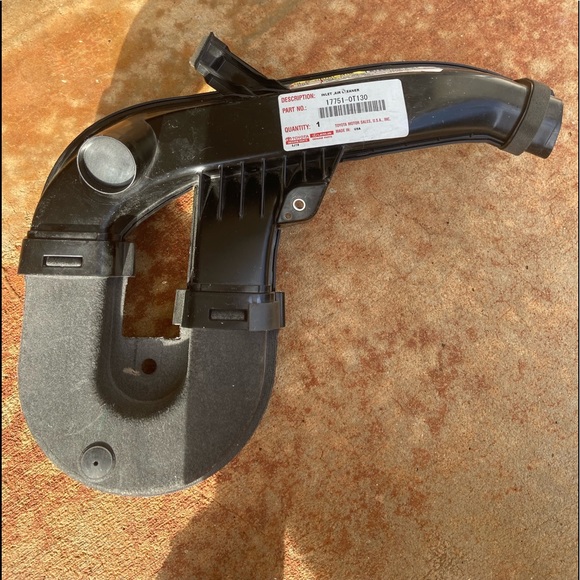 Toyota Genuine OEM Inlet Air Cleaner - Picture 5 of 7